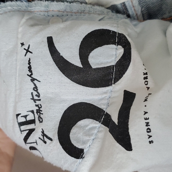 One Teaspoon Diamonde 2020 Star Print Denim Fitted Skirt Size 26 - Picture 8 of 10